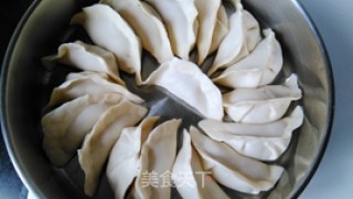 灌汤鲜肉锅贴的做法步骤：10