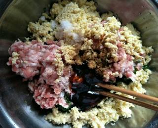 韭菜鸡蛋肉饺子的做法步骤：5