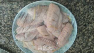 外酥里嫩--炸鸡翅的做法步骤：4