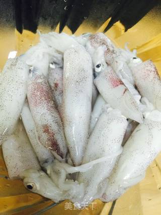 油葱笔管鱼的做法步骤：2