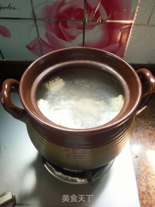 山药玉米筒骨汤的做法步骤：4