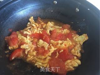 【西红柿炒蛋】--土豆家滴快手菜+下饭菜+高频率菜+宝宝最爱【泡饭菜】的做法步骤：9