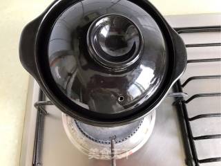 腊味煲仔饭的做法步骤：6