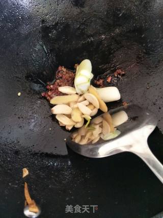 辣子鸡丁的做法步骤：9