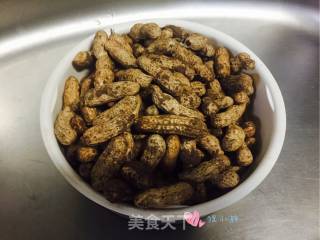 盐水花生的做法步骤：1