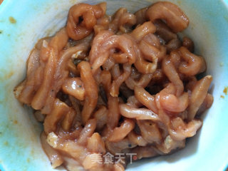 百试不爽的鱼香肉丝的做法步骤：2