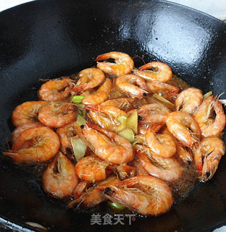 油爆虾的做法步骤：5