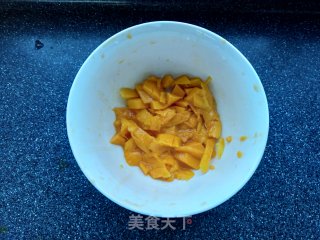 芒果酸奶冰棍的做法步骤：3