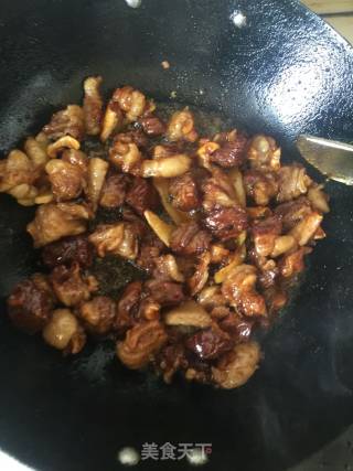 胡萝卜炖牛腩的做法步骤：4