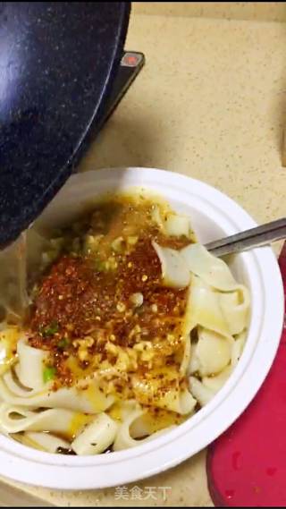 油泼面的做法步骤：13
