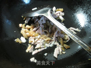 榨菜丝肉丝蒲瓜汤的做法步骤：2