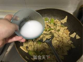 尖椒干豆腐的做法步骤：9