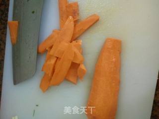 芹菜胡萝卜炒肉片的做法步骤：3