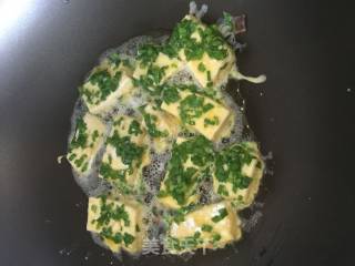 韭菜煎豆腐的做法步骤：4