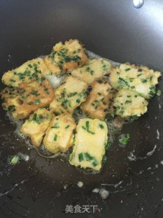 韭菜煎豆腐的做法步骤：5