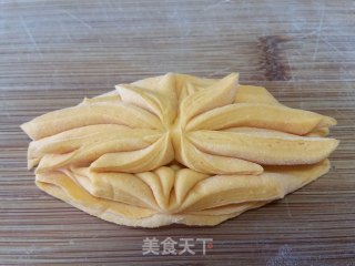 南瓜莲花卷的做法步骤：11