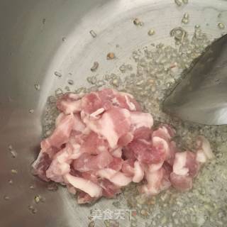 肉炒乌冬面的做法步骤：6