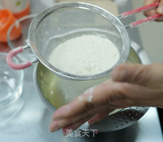北海道戚风的做法步骤：12