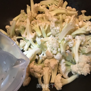 剁椒花菜的做法步骤：4