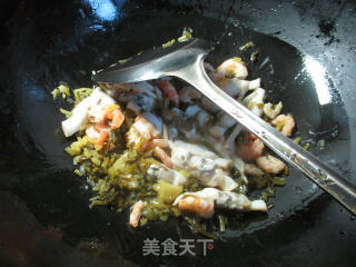 雪菜开洋炒蛏子的做法步骤：4