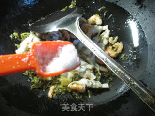 雪菜开洋炒蛏子的做法步骤：5