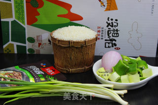 酱香炒饭的做法步骤：1