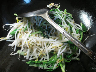 鸡毛菜炒绿豆芽的做法步骤：3