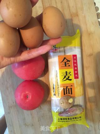 番茄鸡蛋面的做法步骤：1