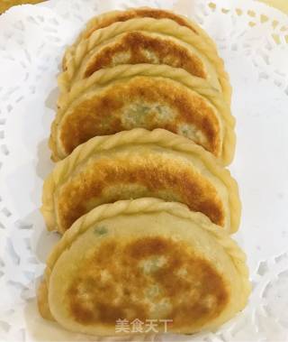 豆卜韭菜盒子的做法步骤：17