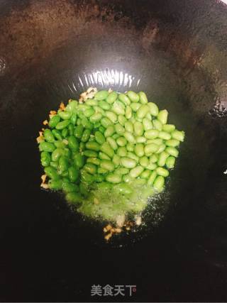雪菜炒毛豆的做法步骤：3