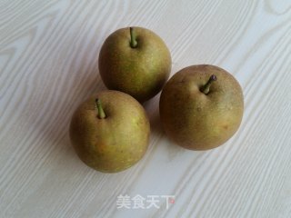 鲜梨汁的做法步骤：1