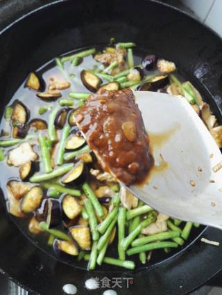 茄子豆角锅饼(纯正妈妈菜)的做法步骤：6
