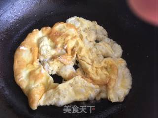 土豆家【绵的N种变形】之【肉丸摊蛋青菜面】的做法步骤：4