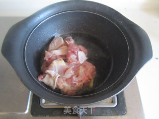 冬瓜烧鸡腿肉的做法步骤：3