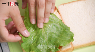 火腿芝士蛋三明治的做法步骤：2