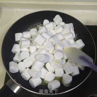 花生蔓越莓牛轧糖的做法步骤：7