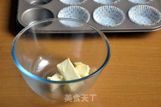 蓝莓爆浆麦芬蛋糕的做法步骤：1