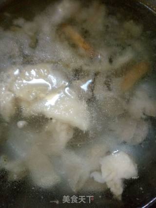 肉炖鱿鱼干汤的做法步骤：1