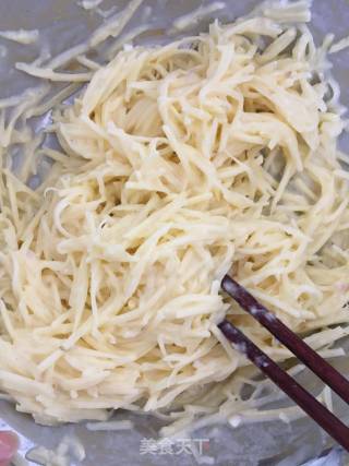香脆土豆丝饼的做法步骤：4