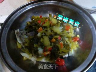 酸菜鱼片味美鲜香的做法步骤：11