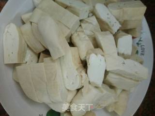 凉拌黄瓜腐竹豆干的做法步骤：2