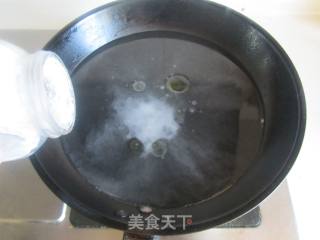 玉米毛豆炒杏鲍菇丁的做法步骤：2