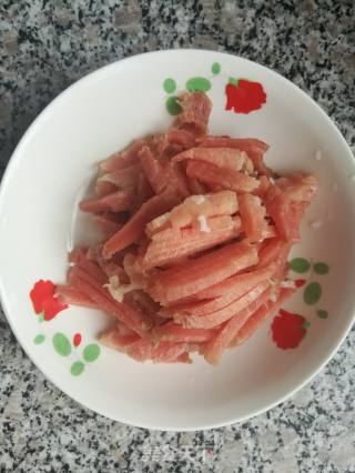 青椒肉丝的做法步骤：2