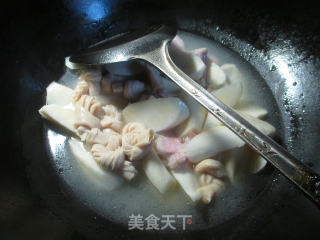 咸肉茭白煮千张结的做法步骤：7