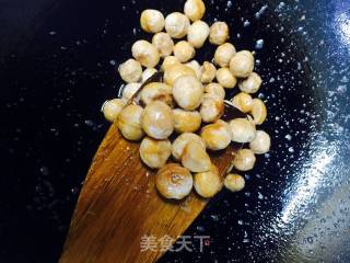 芦笋炒夏果的做法步骤：4