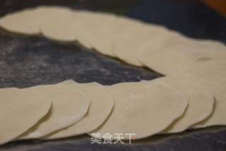 胡萝卜玉米鲜肉水饺的做法步骤：5