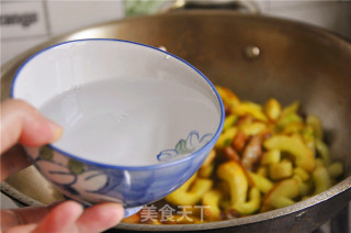 五花肉焖黄瓜的做法步骤：6