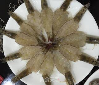 蒜蓉粉丝基围虾的做法步骤：4