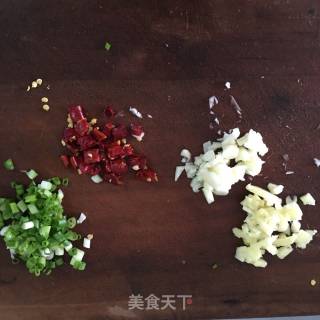 油焖虾的做法步骤：2