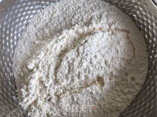 黑米豆沙花卷的做法步骤：2